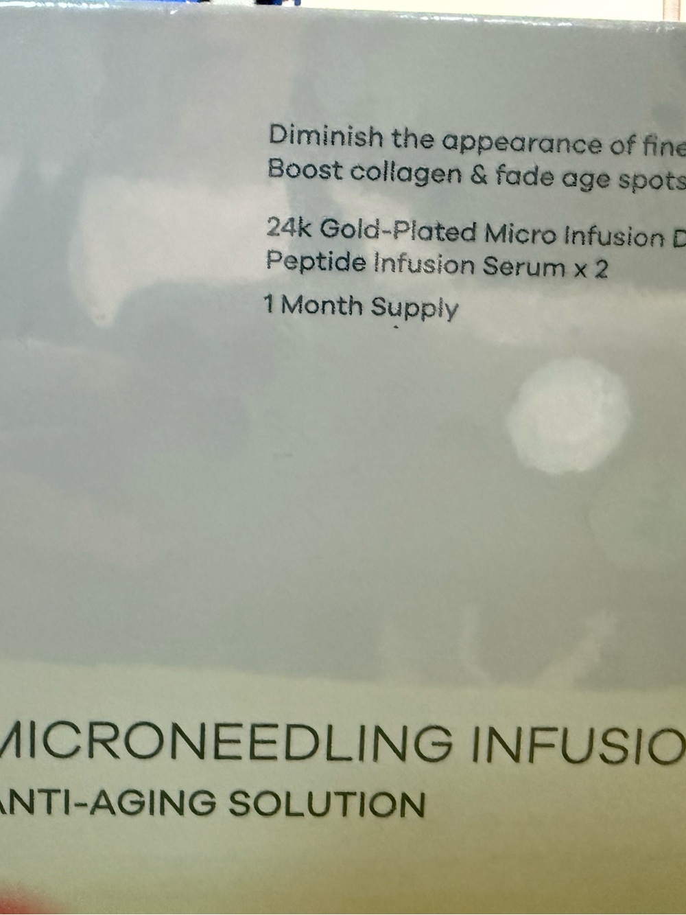 Microneedling Infusion Anti-Aging Serum - Gold & White
